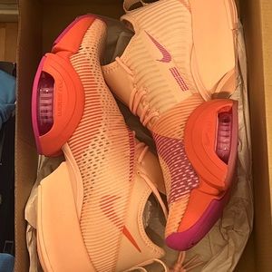 WOMEN NIKE RUNNING SHOES